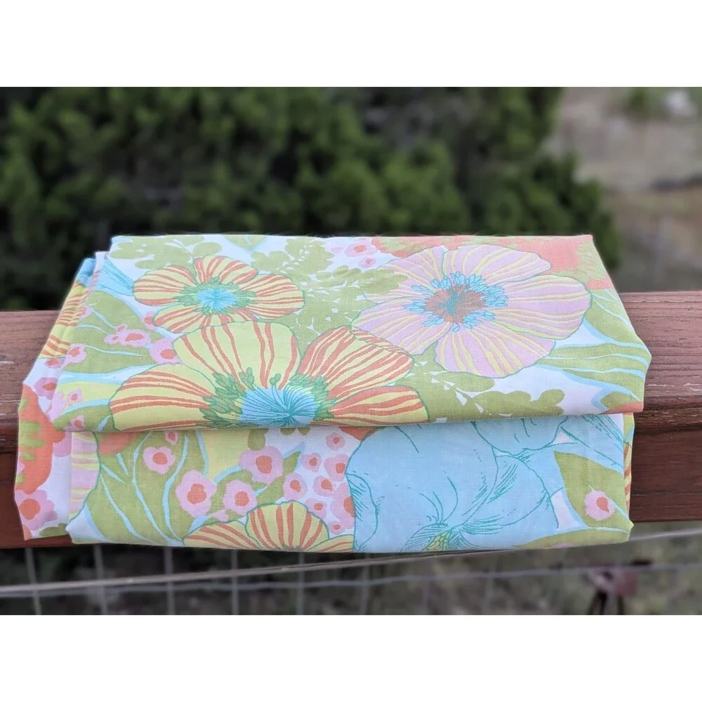 Vintage Springmaid Wondercale Queen Flat sheet 1970s Retro Floral Rajah Garden